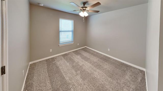 9004 NW 127th Terrace, Yukon, OK 73099