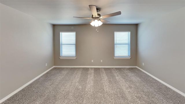 9004 NW 127th Terrace, Yukon, OK 73099