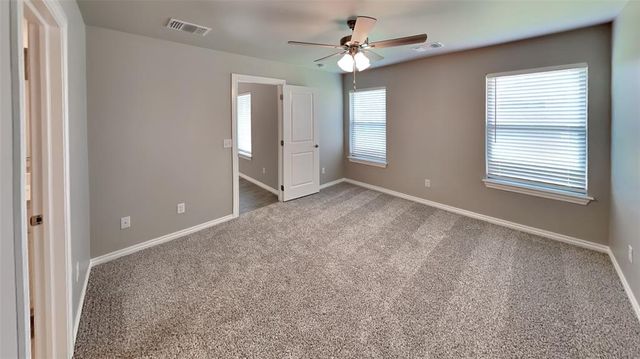 9004 NW 127th Terrace, Yukon, OK 73099