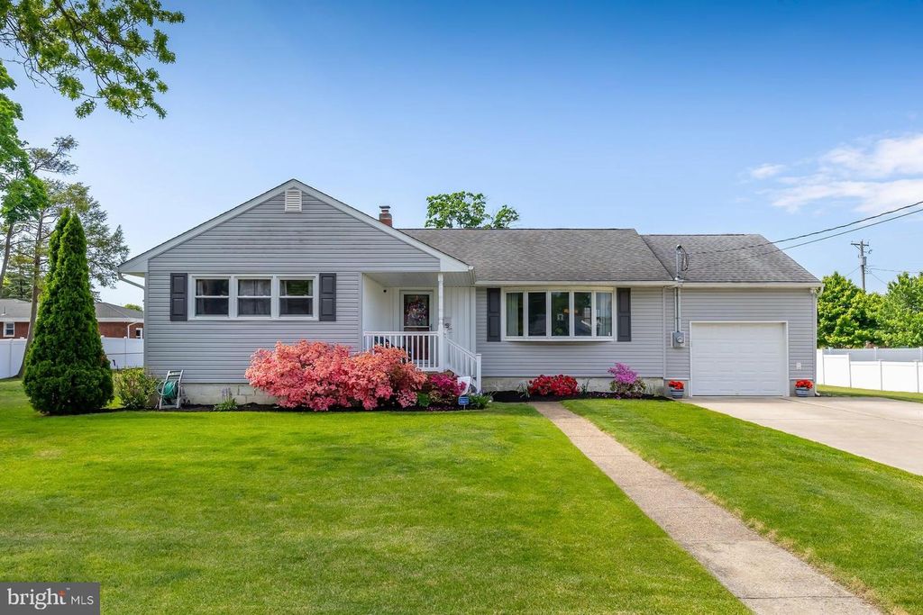 438 LOCK AVE, Gibbstown, NJ 08027