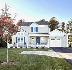 26 Cobblestone Circle, Mashpee, MA 02648