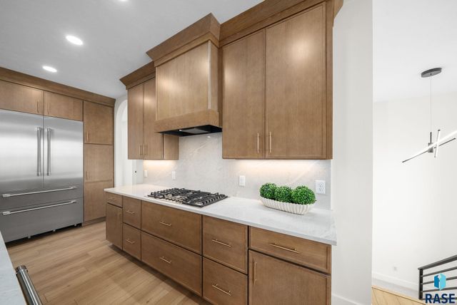 7300 E Misty Knoll Cir Circle, Sioux Falls, SD 57110