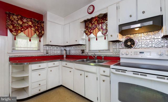 2400 WALKER MILL RD, Harrisburg, PA 17110