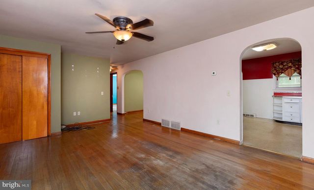 2400 WALKER MILL RD, Harrisburg, PA 17110