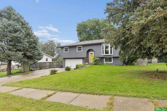 1329 S 162nd Avenue, Omaha, NE 68130