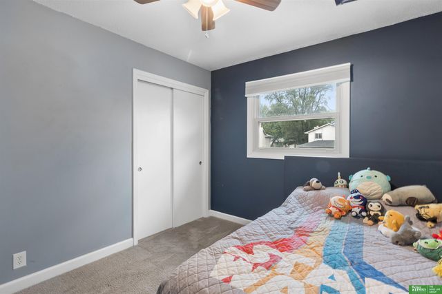 1329 S 162nd Avenue, Omaha, NE 68130