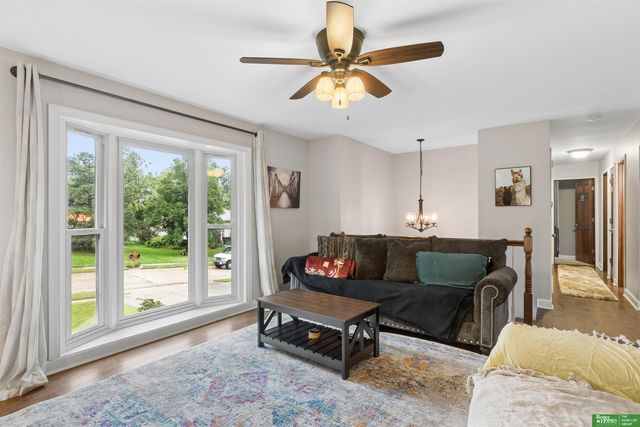 1329 S 162nd Avenue, Omaha, NE 68130