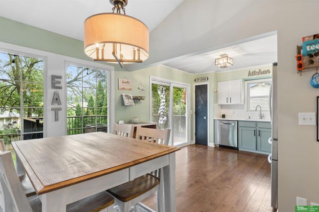 1329 S 162nd Avenue, Omaha, NE 68130
