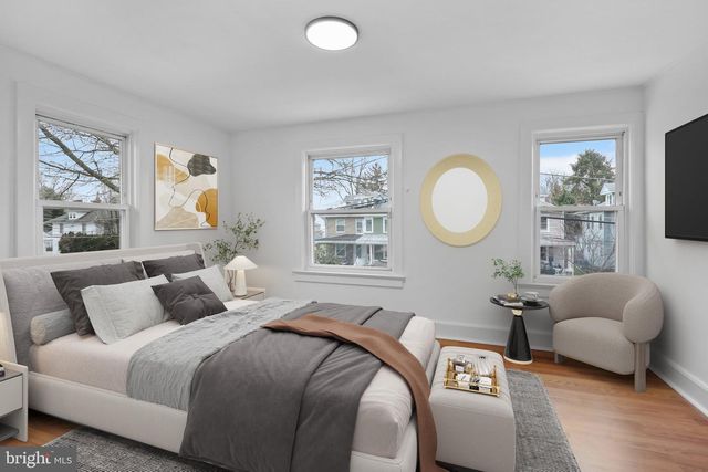 34 E HENDRICKSON AVE, Morrisville, PA 19067