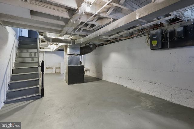 34 E HENDRICKSON AVE, Morrisville, PA 19067