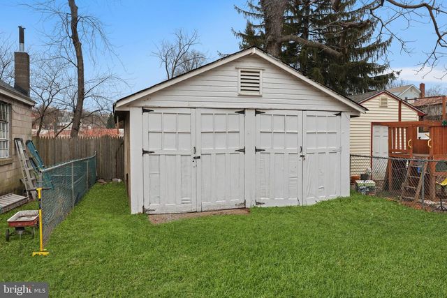 34 E HENDRICKSON AVE, Morrisville, PA 19067