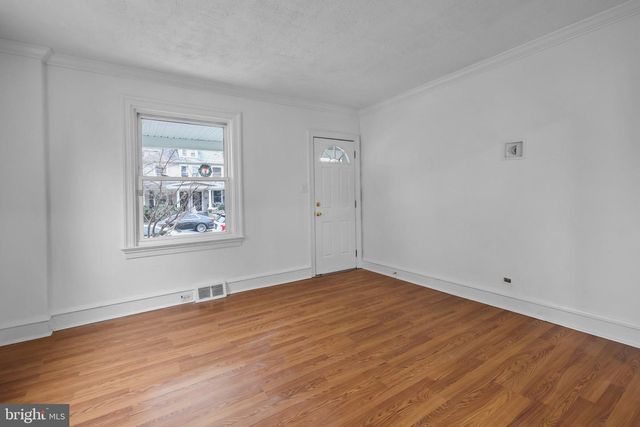 34 E HENDRICKSON AVE, Morrisville, PA 19067