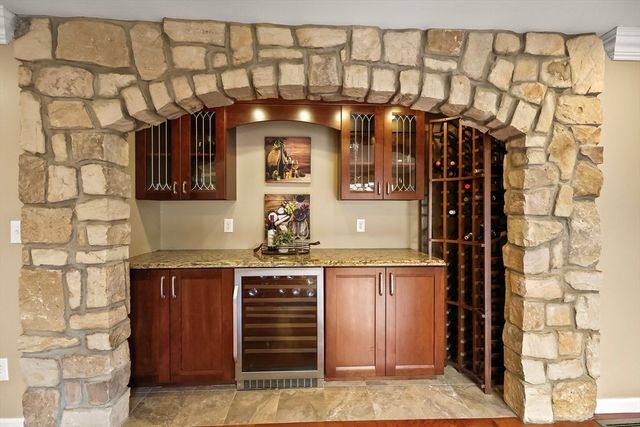 12 Old Carriage Drive, Wilbraham, MA 01095