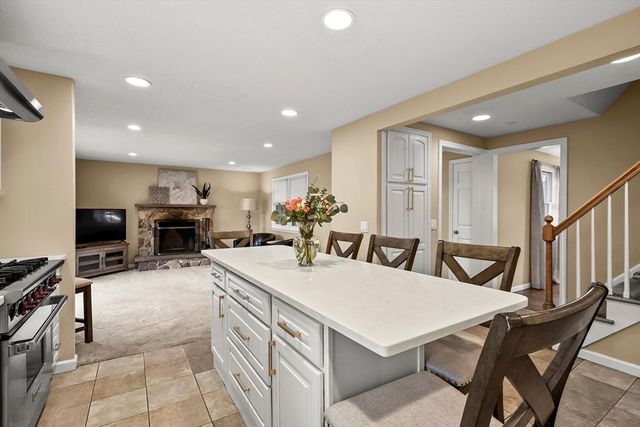 12 Old Carriage Drive, Wilbraham, MA 01095