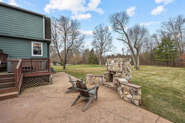 12 Old Carriage Drive, Wilbraham, MA 01095