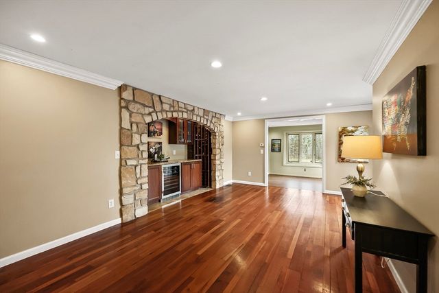 12 Old Carriage Drive, Wilbraham, MA 01095