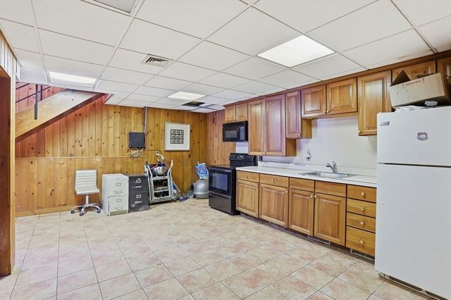 52 Allens Trail, Groton, MA 01450