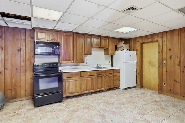 52 Allens Trail, Groton, MA 01450