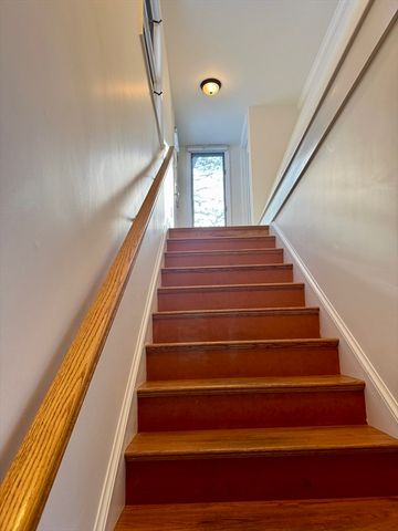 165 Grove B2, Westwood, MA 02090