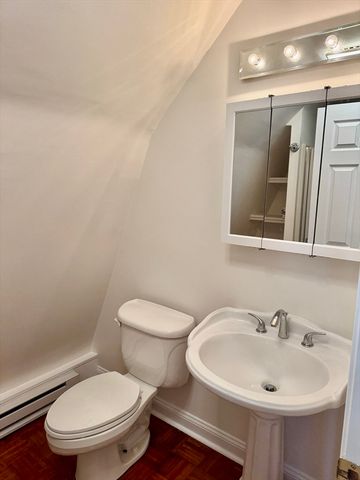 165 Grove B2, Westwood, MA 02090