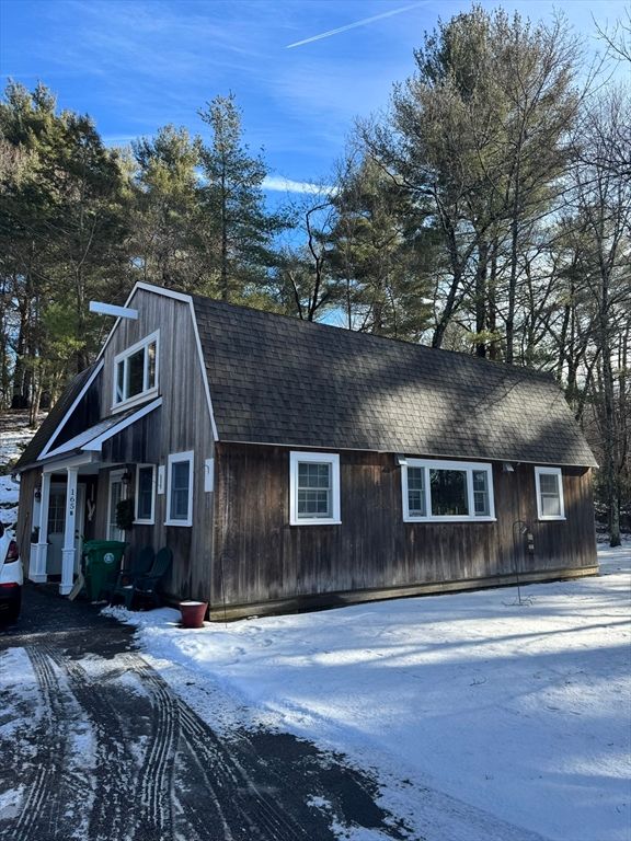 165 Grove B2, Westwood, MA 02090