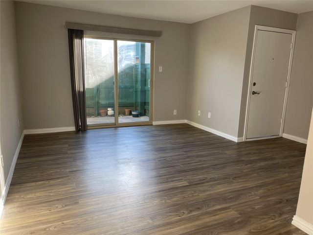 1516 Bay Area Boulevard F5, Houston, TX 77058