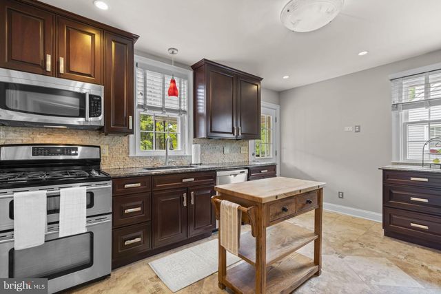 404 FOREST LN, Catonsville, MD 21228