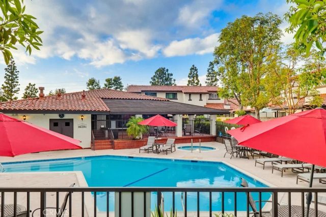 4946 E Atherton Street, Long Beach, CA 90815
