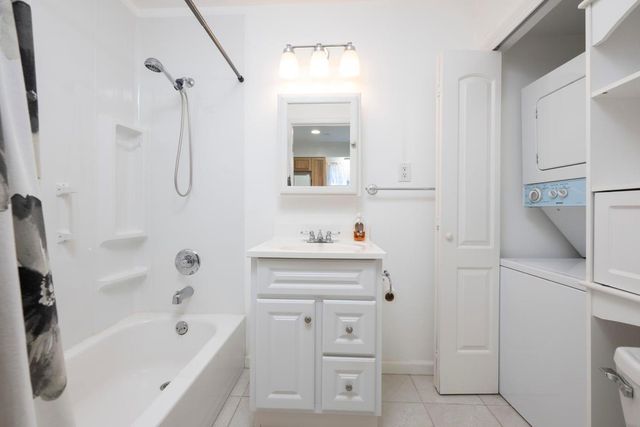1536 Day Avenue F, San Mateo, CA 94403