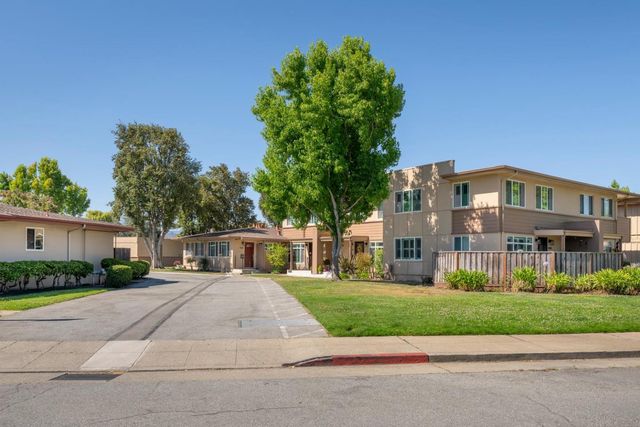 1536 Day Avenue F, San Mateo, CA 94403