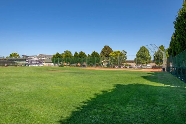 1536 Day Avenue F, San Mateo, CA 94403