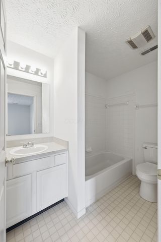 6155 Glenvillage Drive, Dublin, OH 43016