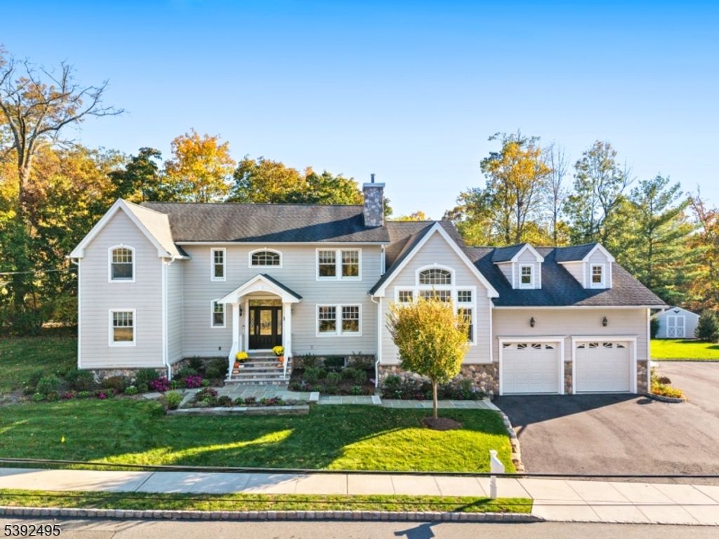 1 Relkin Rd, Livingston Twp., NJ 07039