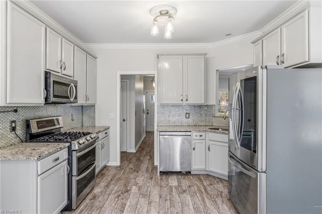 5663 Fairway Forest Drive, Winston-salem, NC 27105