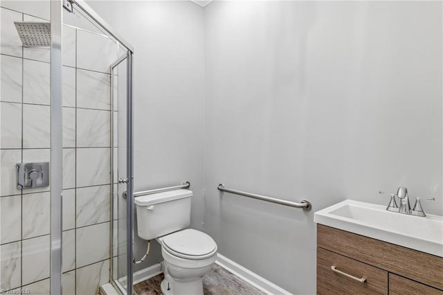 5663 Fairway Forest Drive, Winston-salem, NC 27105