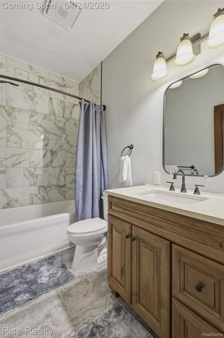 4399 E Bristol Road, Burton, MI 48519