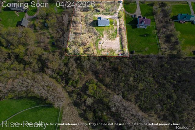 4399 E Bristol Road, Burton, MI 48519