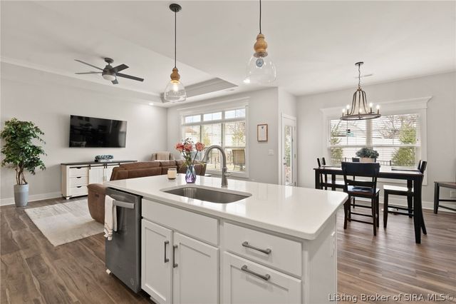 4114 Tudor Trail, New Albany, IN 47150