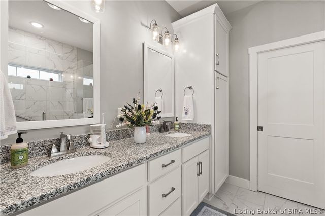 4114 Tudor Trail, New Albany, IN 47150