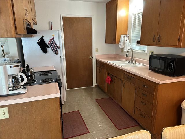 12724 Island, Clearlake Oaks, CA 95423