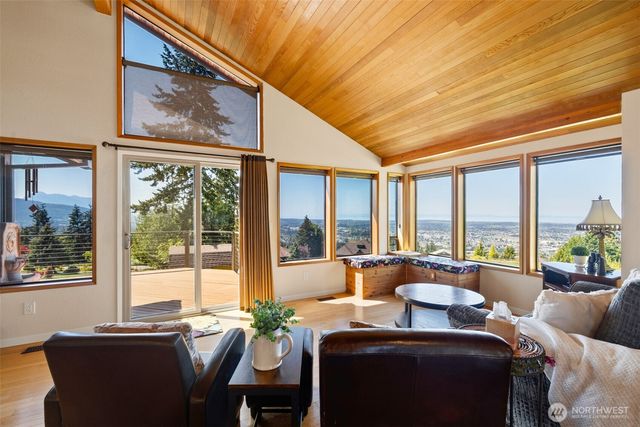 465 Quails Roost Road, Sequim, WA 98382
