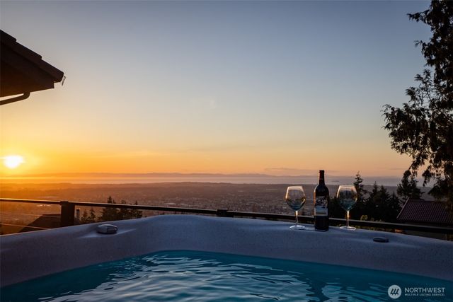 465 Quails Roost Road, Sequim, WA 98382