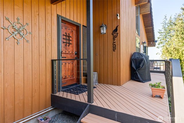 465 Quails Roost Road, Sequim, WA 98382