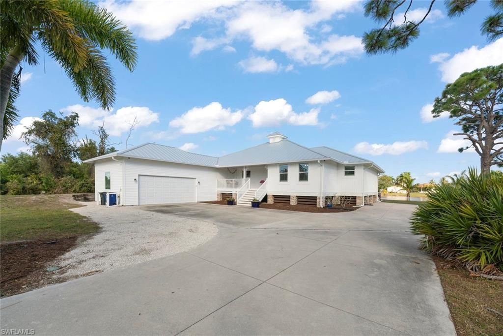 11940 Oakland DR, BOKEELIA, FL 33922 — exterior