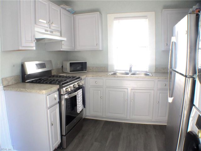 1114 N Mallory ST, Hampton, VA 23663