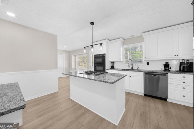 976 Walnut Drive, Lawrenceville, GA 30044