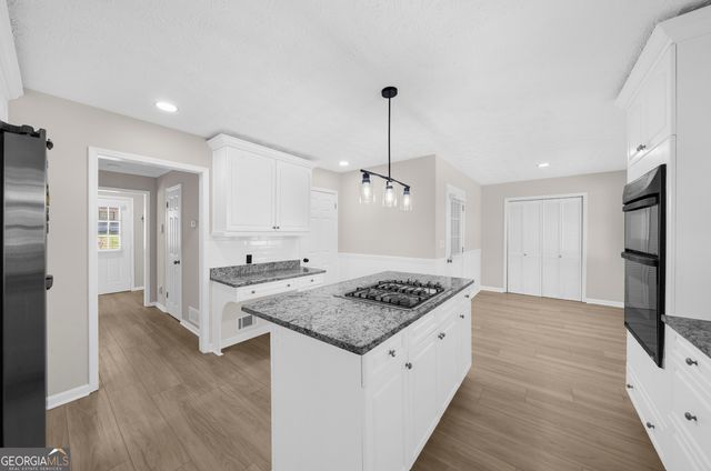 976 Walnut Drive, Lawrenceville, GA 30044