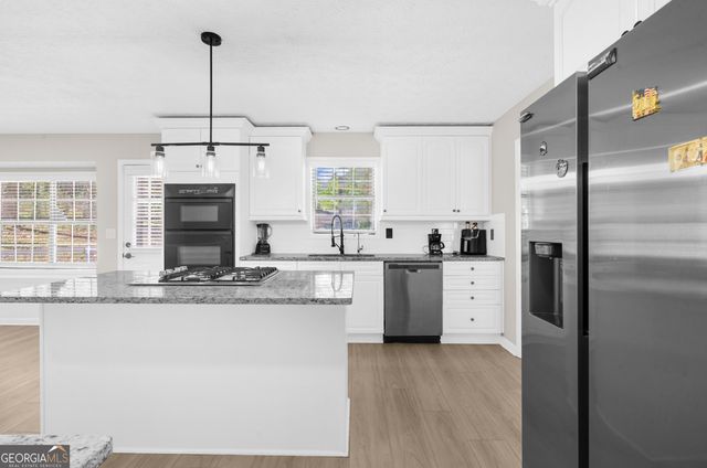976 Walnut Drive, Lawrenceville, GA 30044