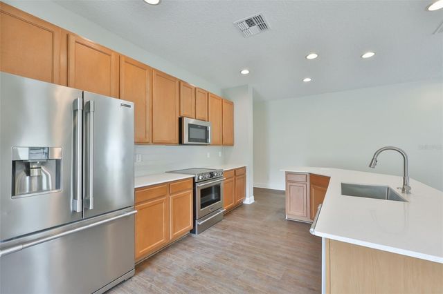 708 COADE STONE DRIVE, Seffner, FL 33584