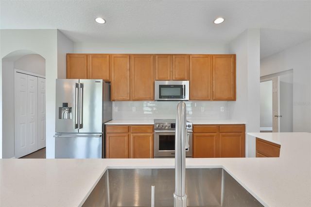 708 COADE STONE DRIVE, Seffner, FL 33584